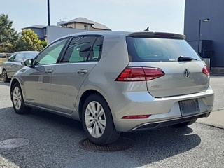 Заказать VOLKSWAGEN GOLF