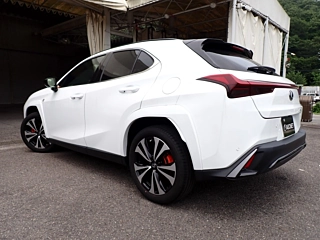 Заказать LEXUS UX