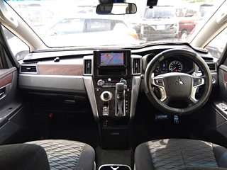 Заказать MITSUBISHI DELICA