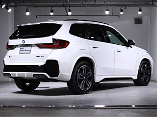 Заказать BMW X1