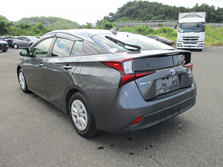 Заказать TOYOTA PRIUS