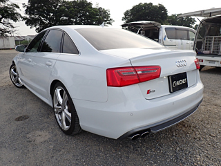 Заказать AUDI S6 SERIES
