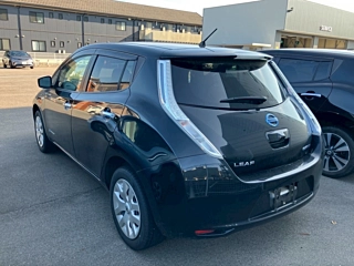 Заказать NISSAN LEAF