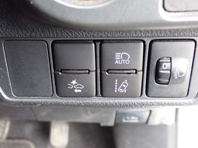 TOYOTA COROLLA FIELDER 2016