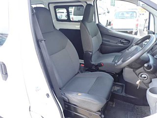 NISSAN NV200 2019