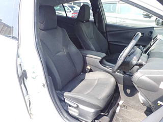 TOYOTA PRIUS 2016