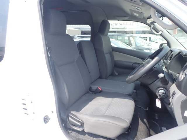 NISSAN CARAVAN VAN 2019