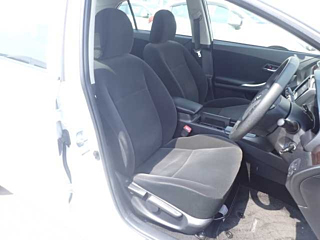TOYOTA PREMIO 2018