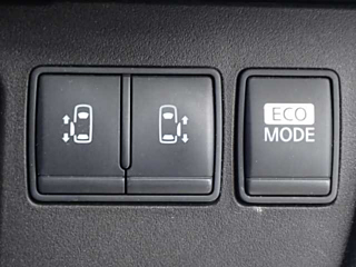 NISSAN SERENA 2013