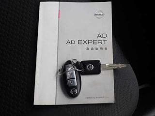 NISSAN AD 2012