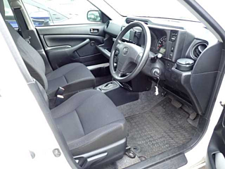 TOYOTA SUCCEED 2018