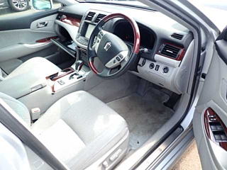 TOYOTA CROWN 2010