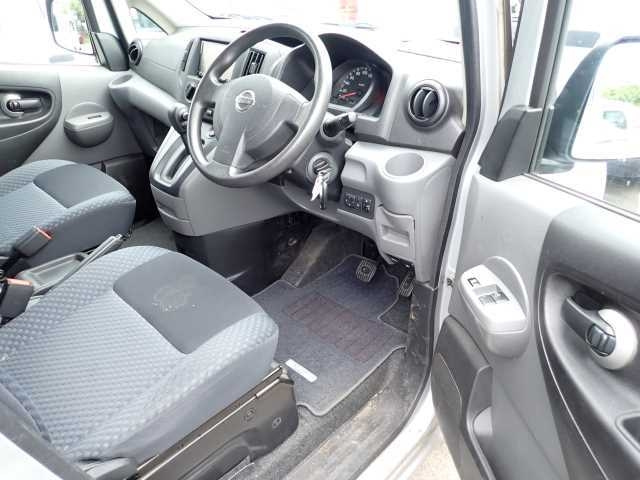 NISSAN NV200 2018