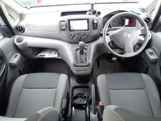 NISSAN NV200 2020