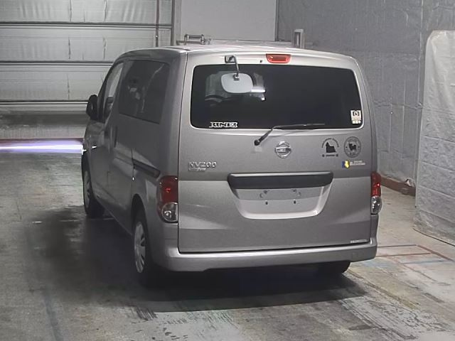NISSAN NV200 2011