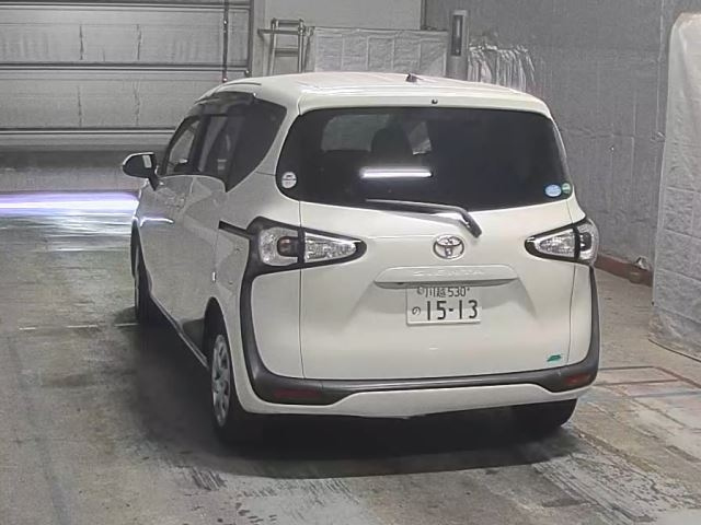 TOYOTA SIENTA 2016