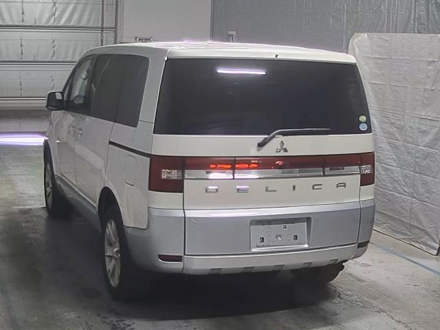 MITSUBISHI DELICA D5 2012