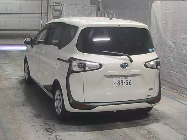 TOYOTA SIENTA 2017