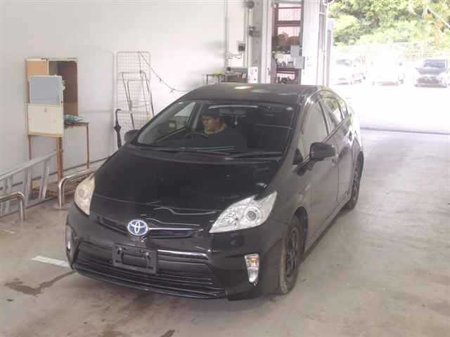 TOYOTA PRIUS 2014