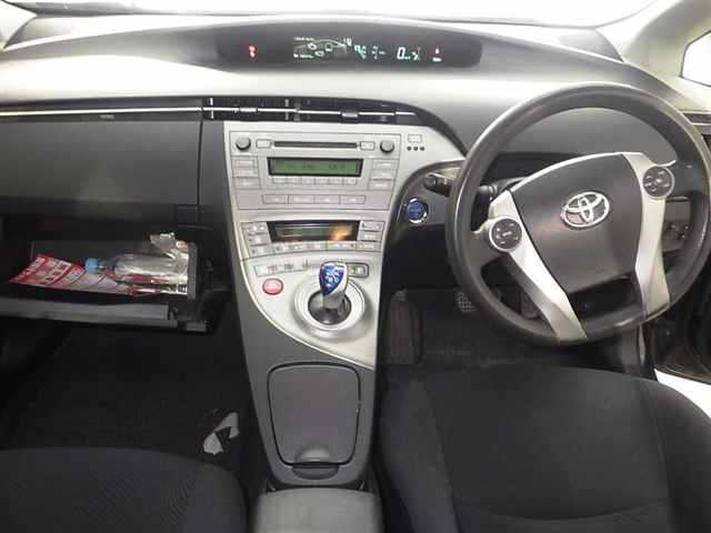 TOYOTA PRIUS 2014