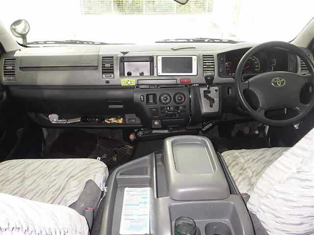 TOYOTA HIACE 2008