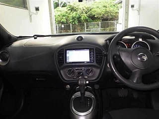 NISSAN JUKE 2011