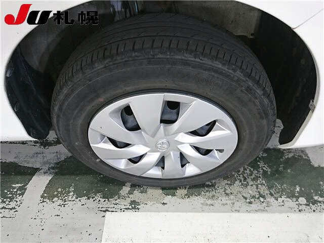 TOYOTA VITZ 2018