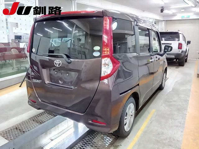 TOYOTA ROOMY 2016