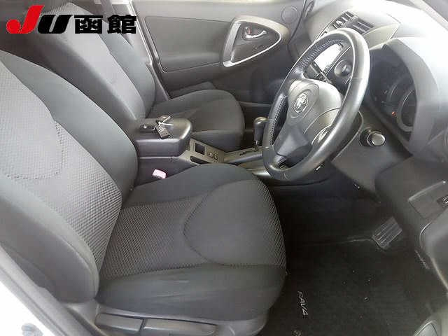 TOYOTA RAV4 2011