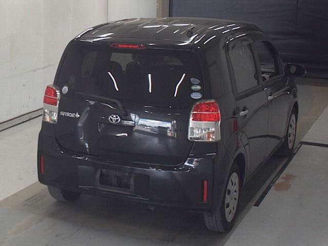 TOYOTA SPADE 2016