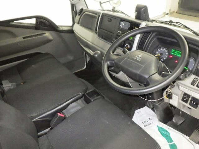 MITSUBISHI CANTER 2020