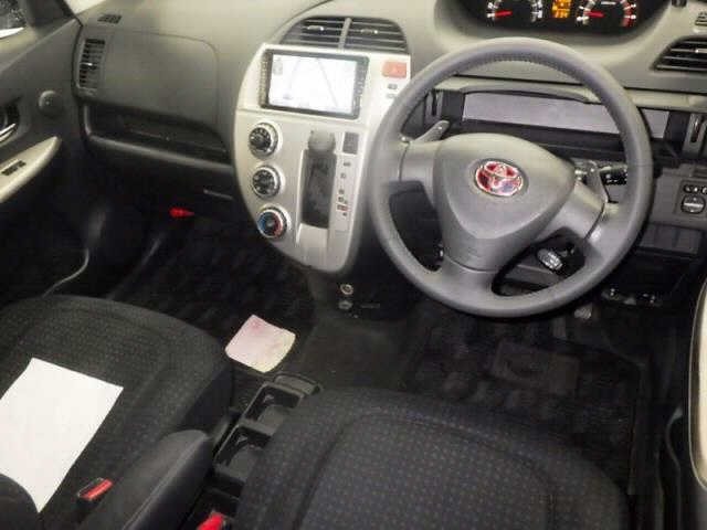 TOYOTA RACTIS 2009