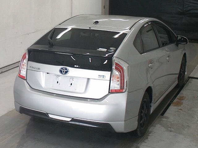 TOYOTA PRIUS 2015