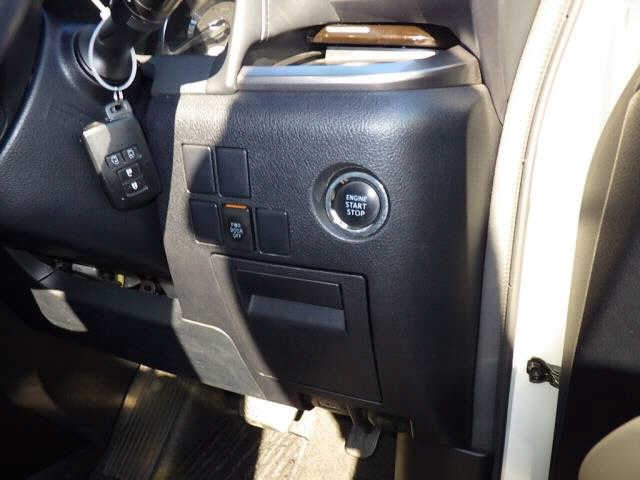 TOYOTA ALPHARD 2015