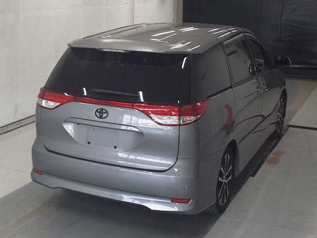 TOYOTA ESTIMA 2013