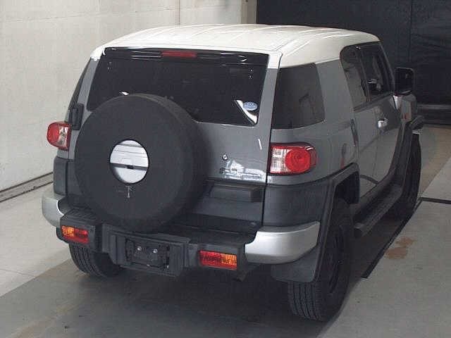 TOYOTA FJ CRUISER 2016