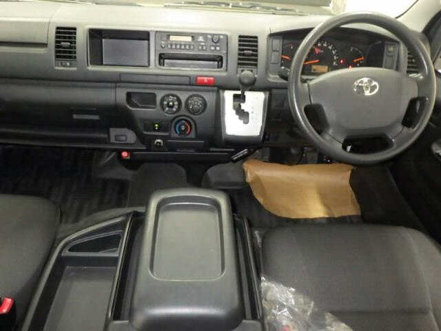 TOYOTA HIACE 2016