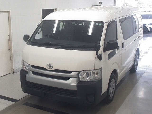 TOYOTA HIACE 2016