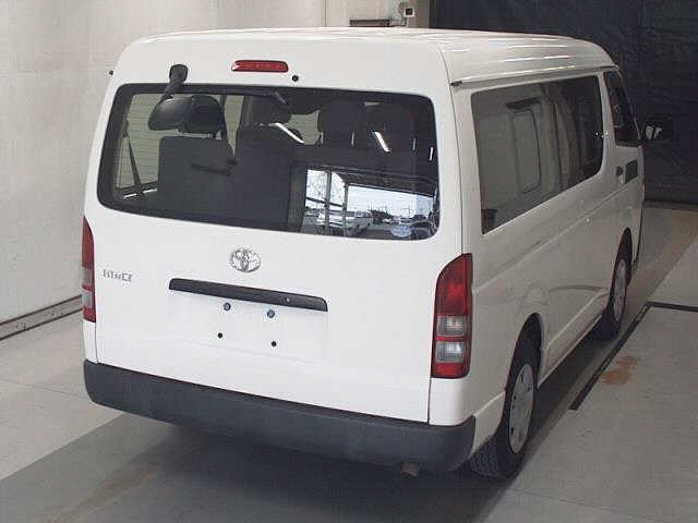 TOYOTA HIACE 2016