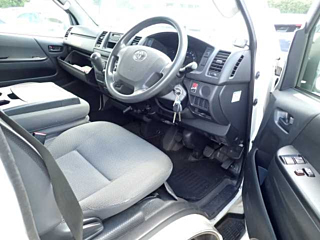 TOYOTA HIACE VAN 2015