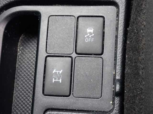 TOYOTA VITZ 2018