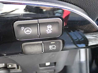 TOYOTA PRIUS 2018