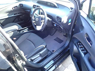 TOYOTA PRIUS 2018