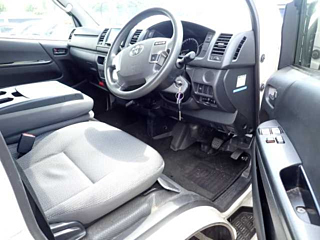 TOYOTA HIACE VAN 2018