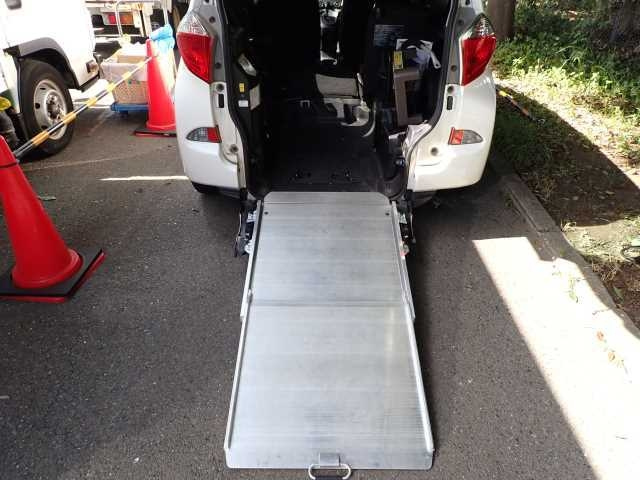 TOYOTA RACTIS 2013