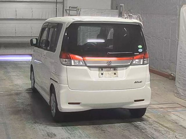 SUZUKI SOLIO 2015