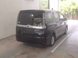 TOYOTA VOXY 2014