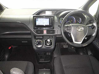 TOYOTA VOXY 2014