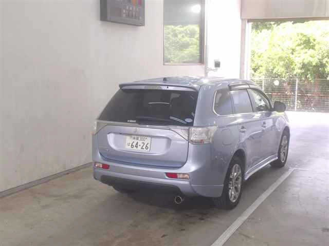 MITSUBISHI OUTLANDER PHEV 2013