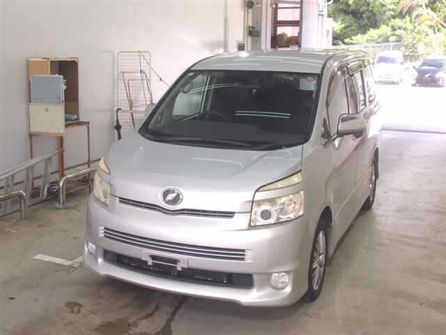 TOYOTA VOXY 2008